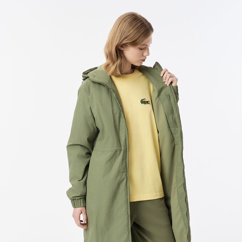 Женская длинная парка Lacoste с капюшоном и боковым клапаном на пуговицах 3