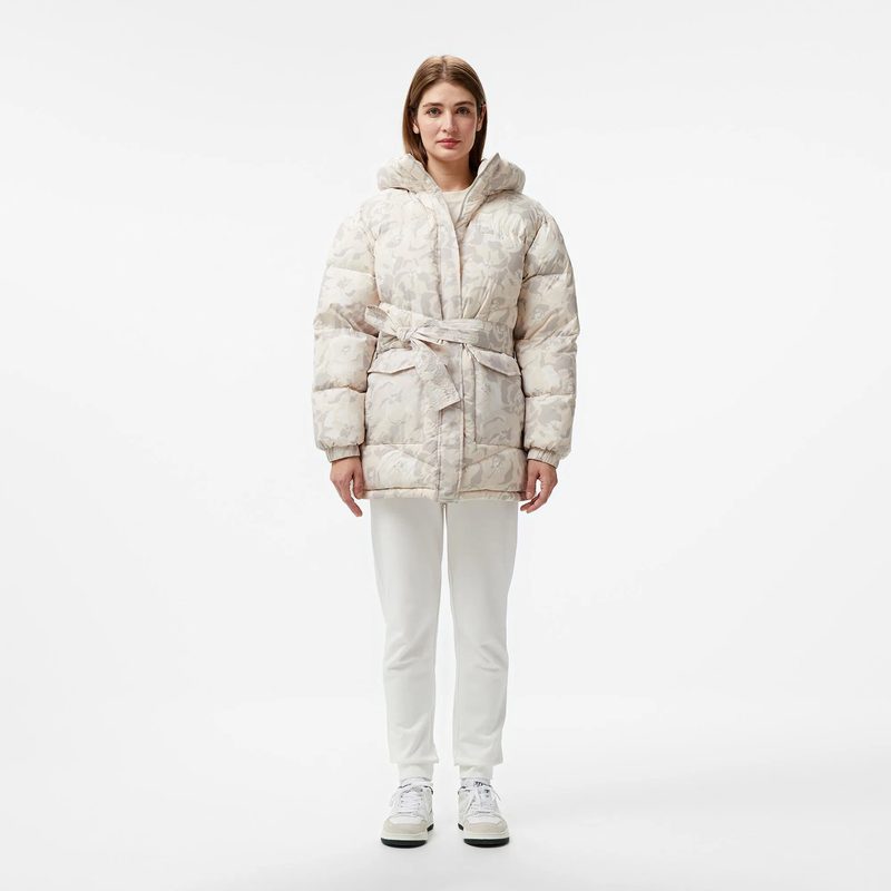 Женский короткий пуховик Lacoste с поясом и высоким воротом 4