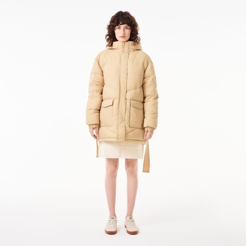 Женский короткий пуховик Lacoste с поясом и высоким воротом 4