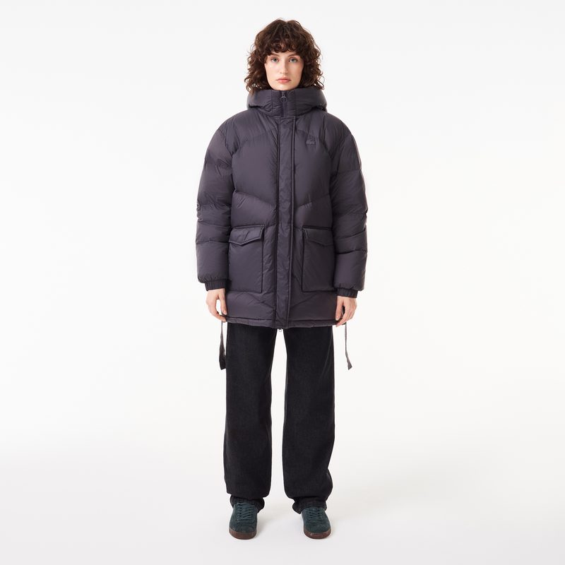 Женский короткий пуховик Lacoste с поясом и высоким воротом 4