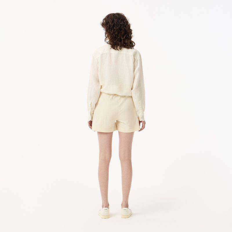 Женские короткие однотонные шорты Lacoste 2