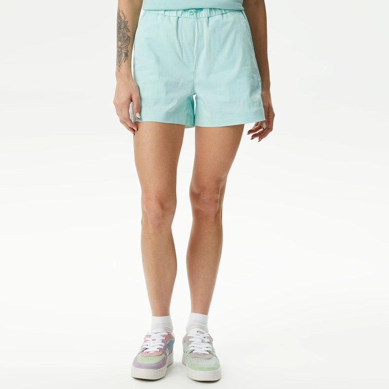 Женские короткие однотонные шорты Lacoste 3