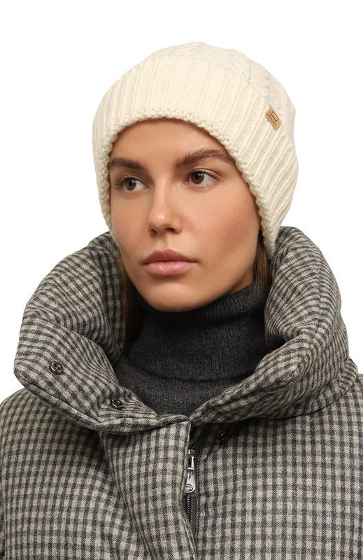 Шапка Woolrich 2