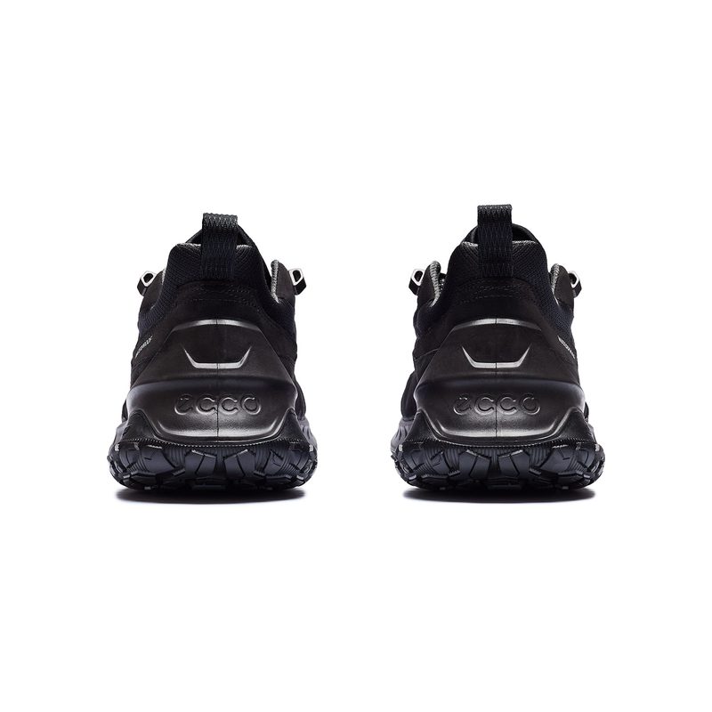 ULT-TRN M WATERPROOF 4