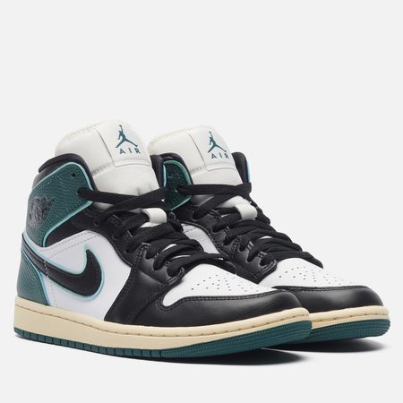 Женские кроссовки Jordan Wmns Air Jordan 1 Mid SE, цвет белый