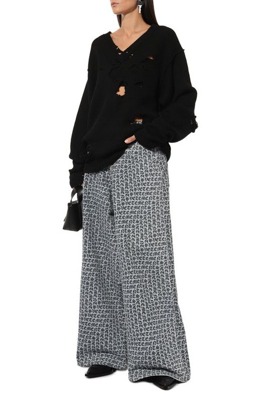 Джинсы VETEMENTS 2