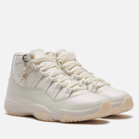 Кроссовки Jordan Wmns Air Jordan 11 Retro, цвет белый