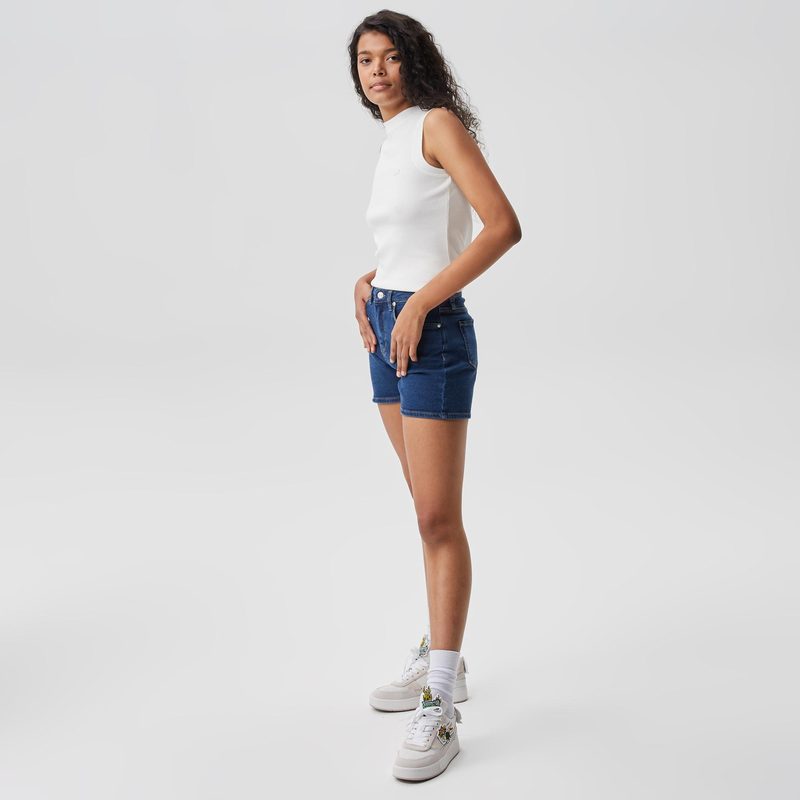 Женские шорты Lacoste прямого кроя