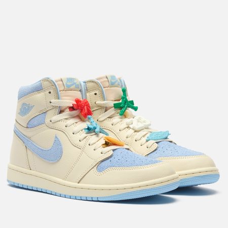 Кроссовки Jordan Wmns Air Jordan 1 Retro High OG, цвет бежевый