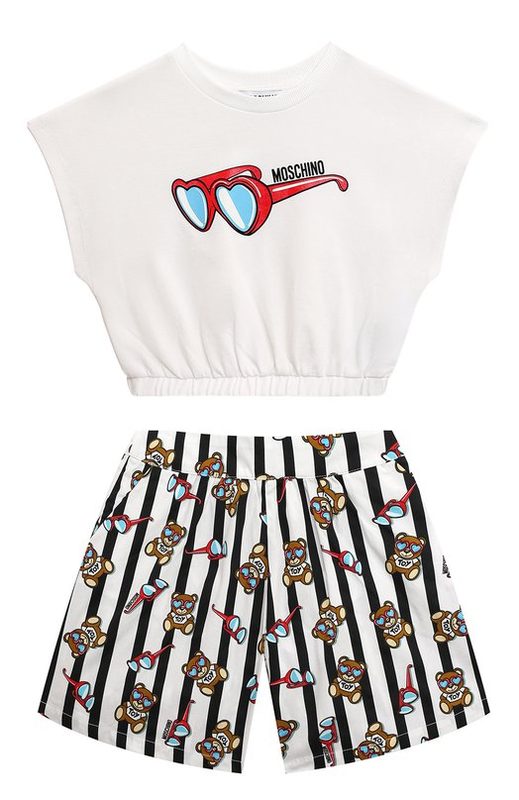 Комплект из футболки и шорт Moschino