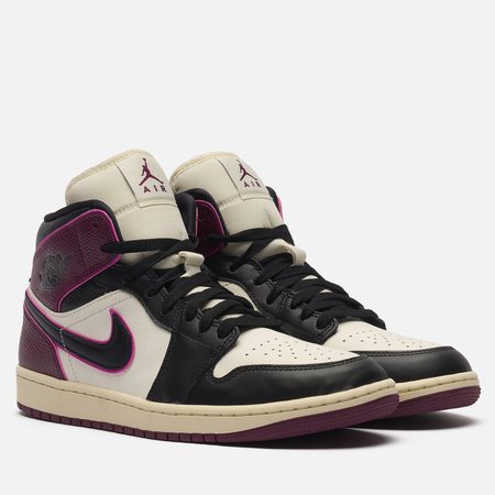 Женские кроссовки Jordan Wmns Air Jordan 1 Mid SE, цвет белый