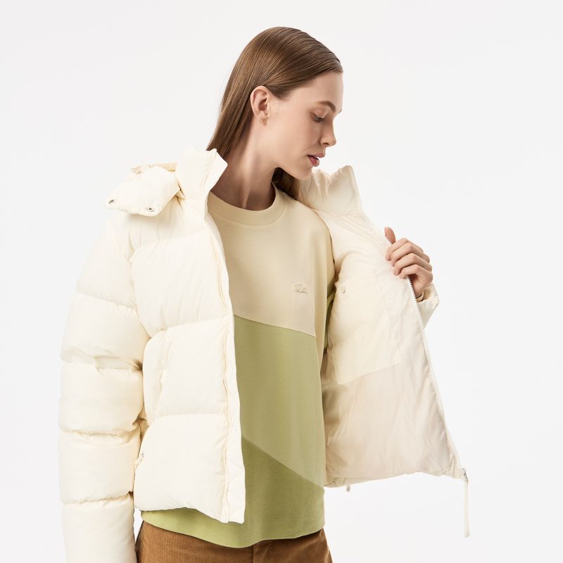 Женская короткая куртка Lacoste с капюшоном 4