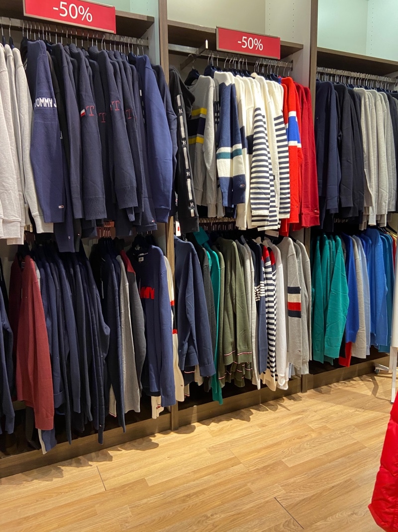 распродажа в дисконте Tommy Hilfiger